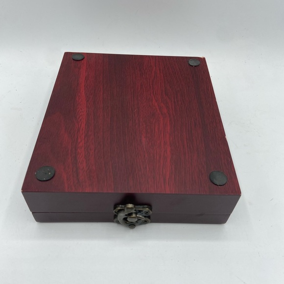 Beautiful flashy copper colored round large ring style flask in wooden box - Picture 10 of 12